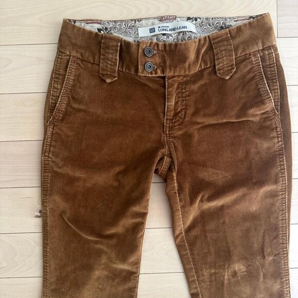 Vintage Y2K GAP corduroy pants in a rich camel brown - Picture 2 of 8